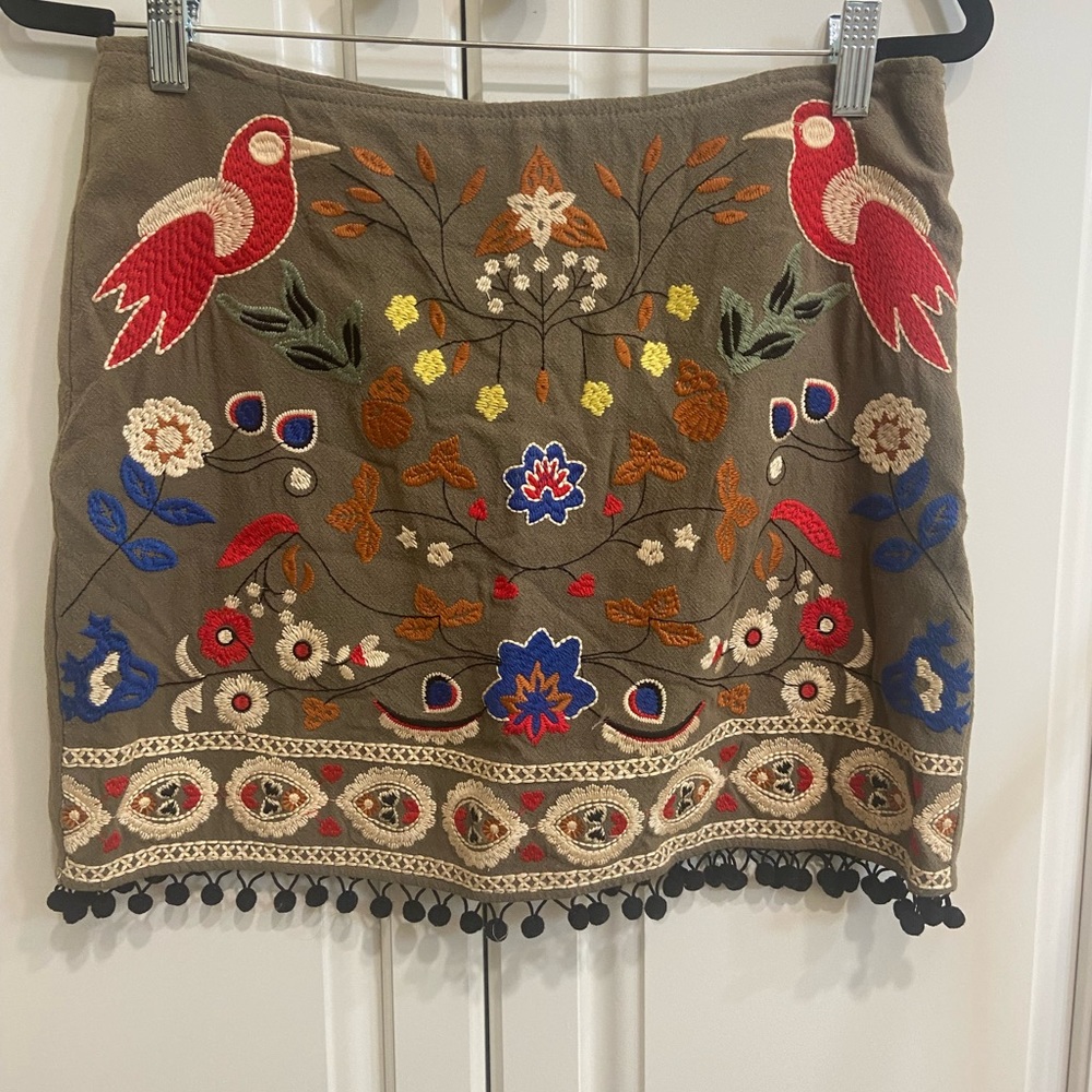 NWOT Umgee embroidered skirt size medium